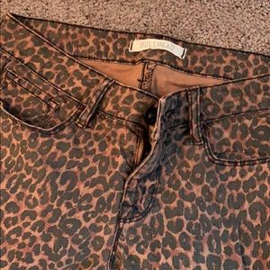 3/$15 PacSun Bullhead Cheetah Skinny Pants size 5